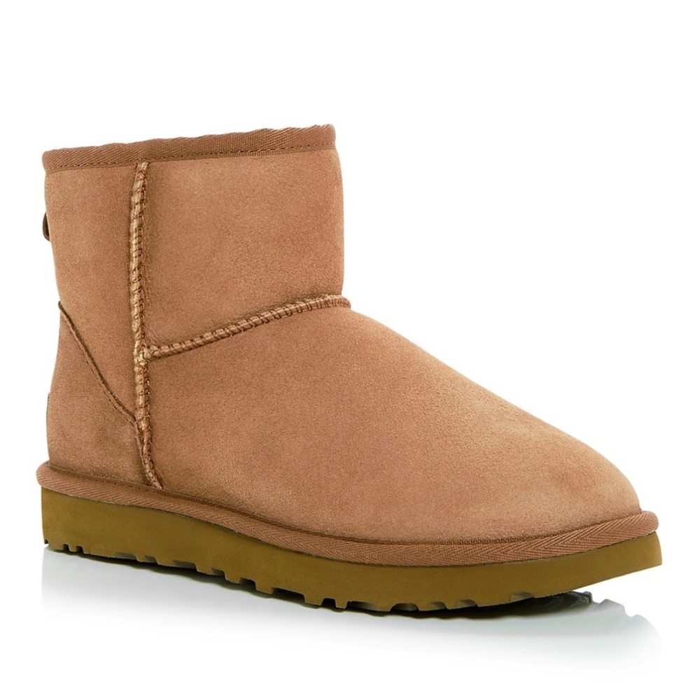 Classic ll Mini Uggs, Chestnut, SIZE 9